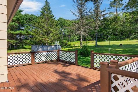 886 Ny-146 Delanson NY 12053