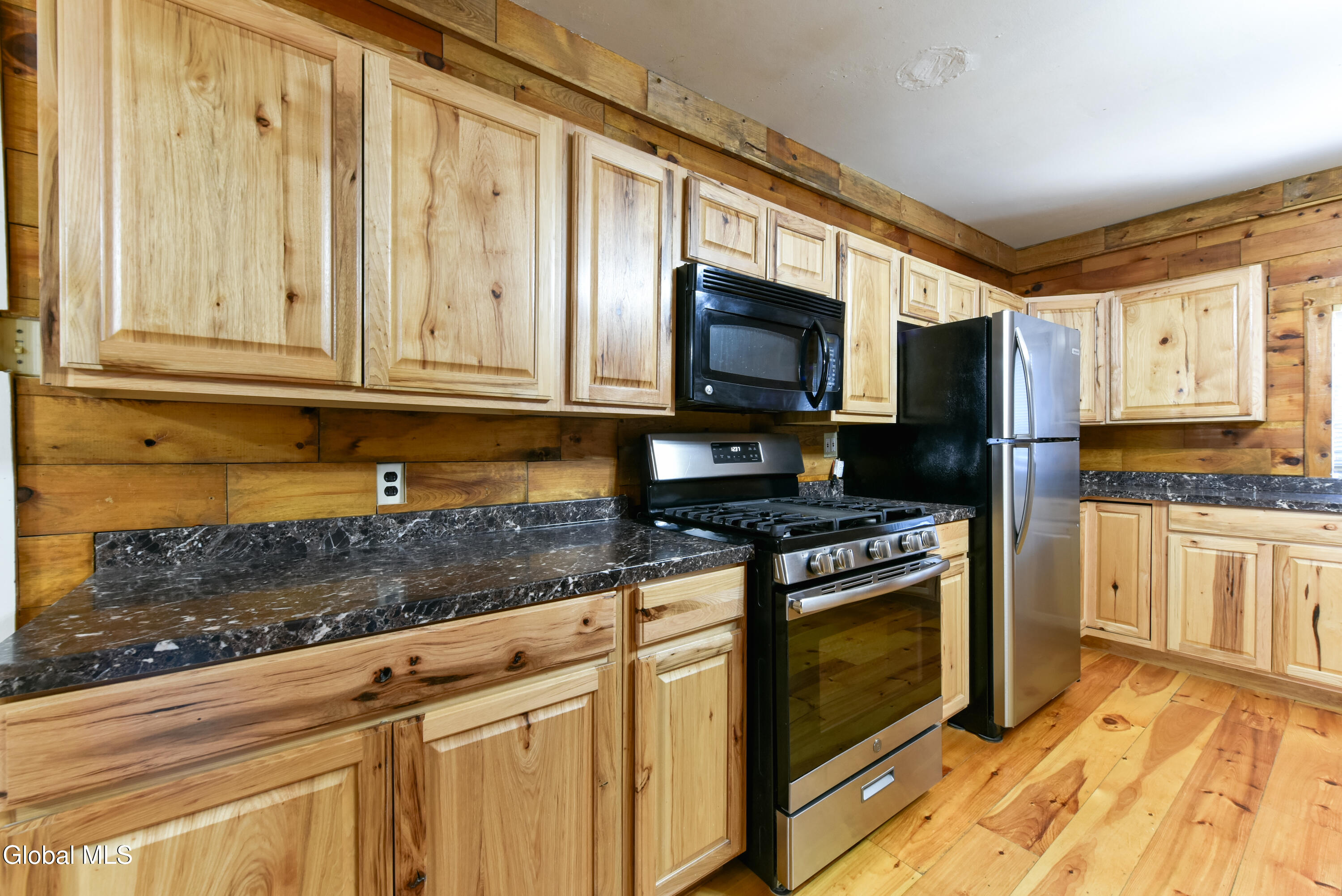 79 3rd Street Gloversville NY 12078