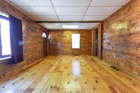 79 3rd Street Gloversville NY 12078