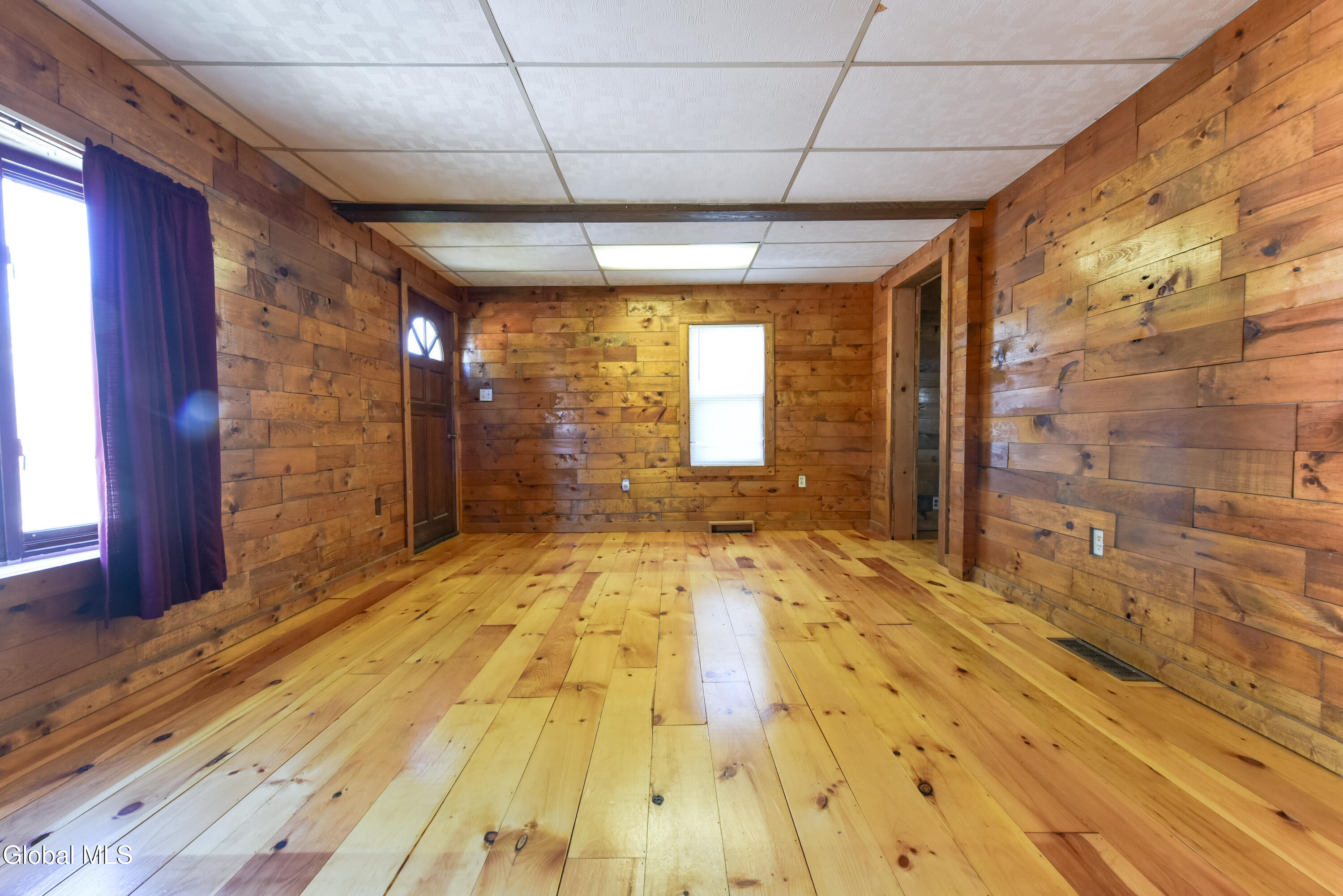79 3rd Street Gloversville NY 12078
