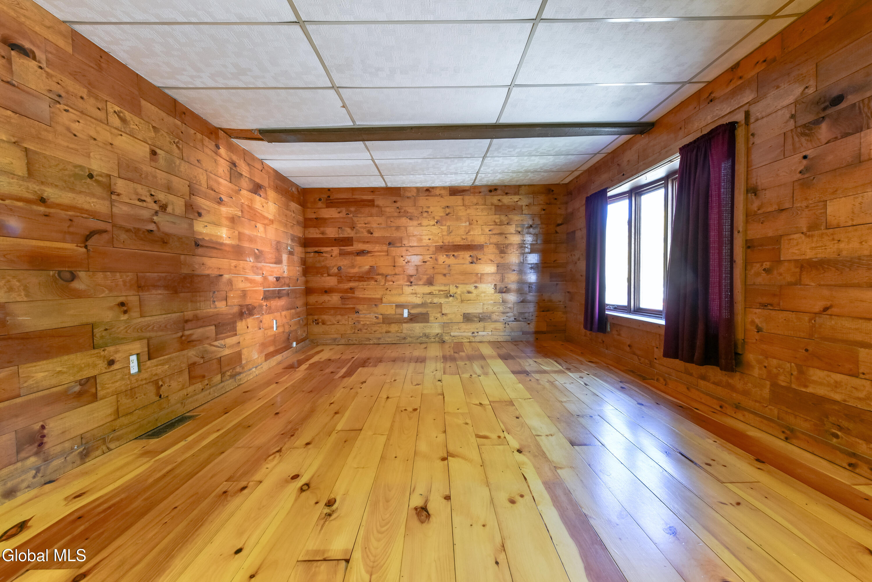 79 3rd Street Gloversville NY 12078