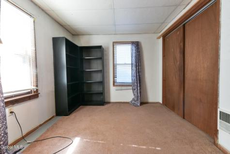 79 3rd Street Gloversville NY 12078