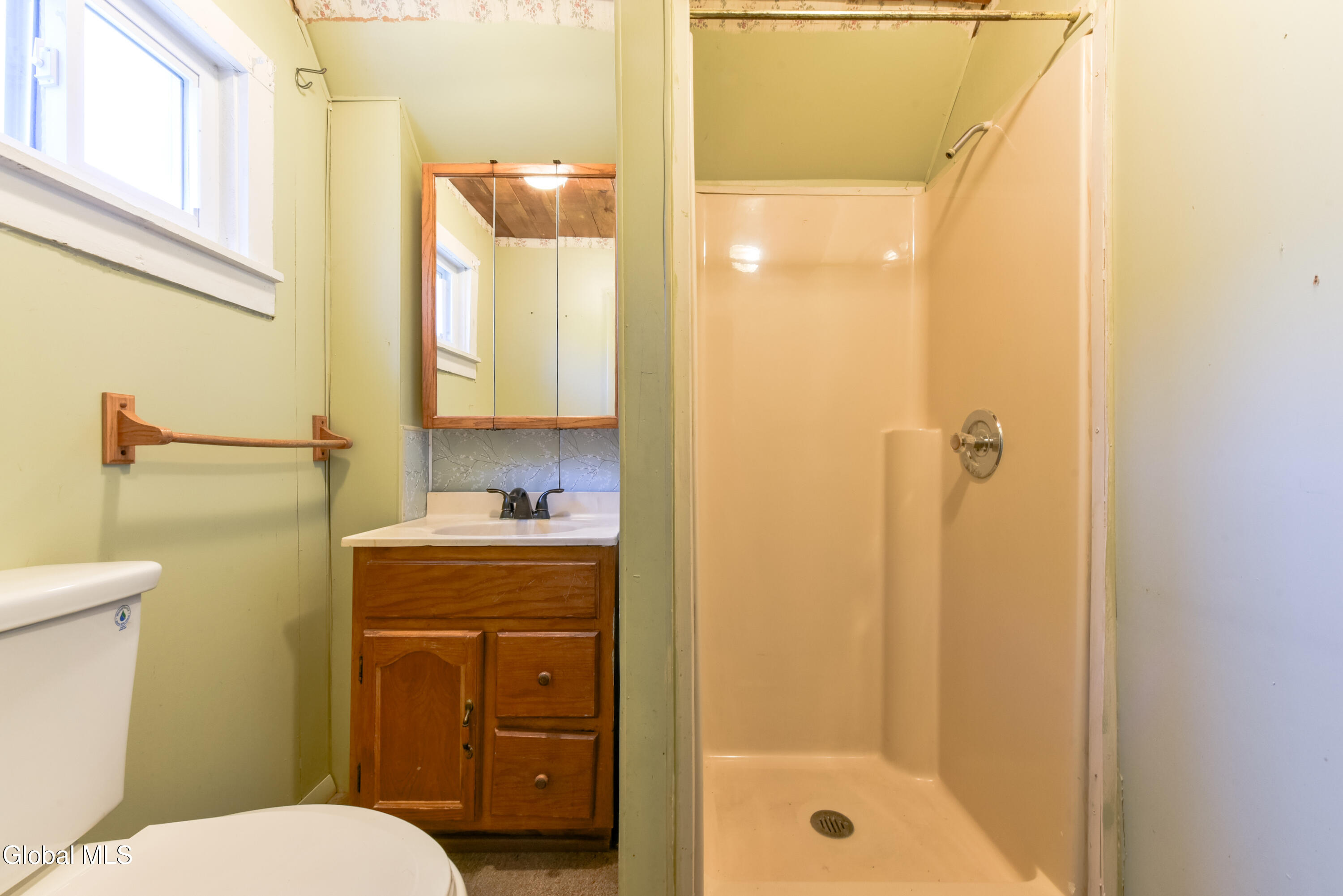 79 3rd Street Gloversville NY 12078