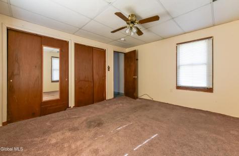 79 3rd Street Gloversville NY 12078