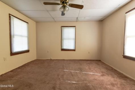 79 3rd Street Gloversville NY 12078