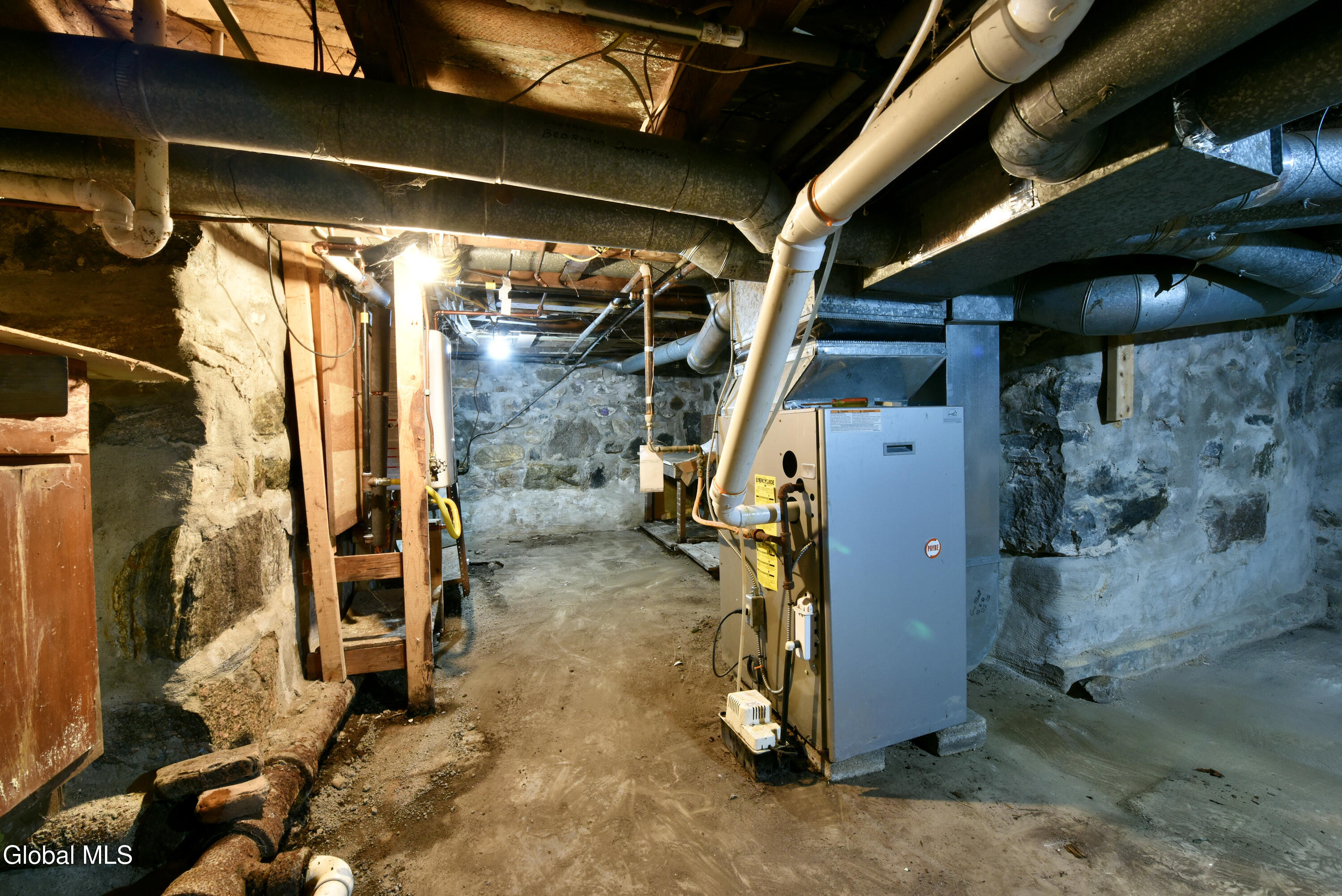 79 3rd Street Gloversville NY 12078
