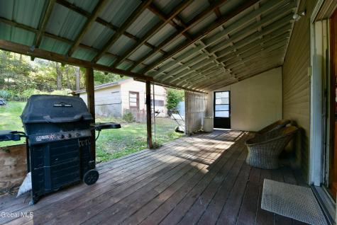 79 3rd Street Gloversville NY 12078