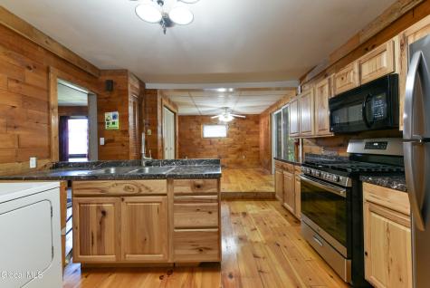 79 3rd Street Gloversville NY 12078