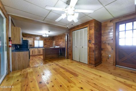 79 3rd Street Gloversville NY 12078