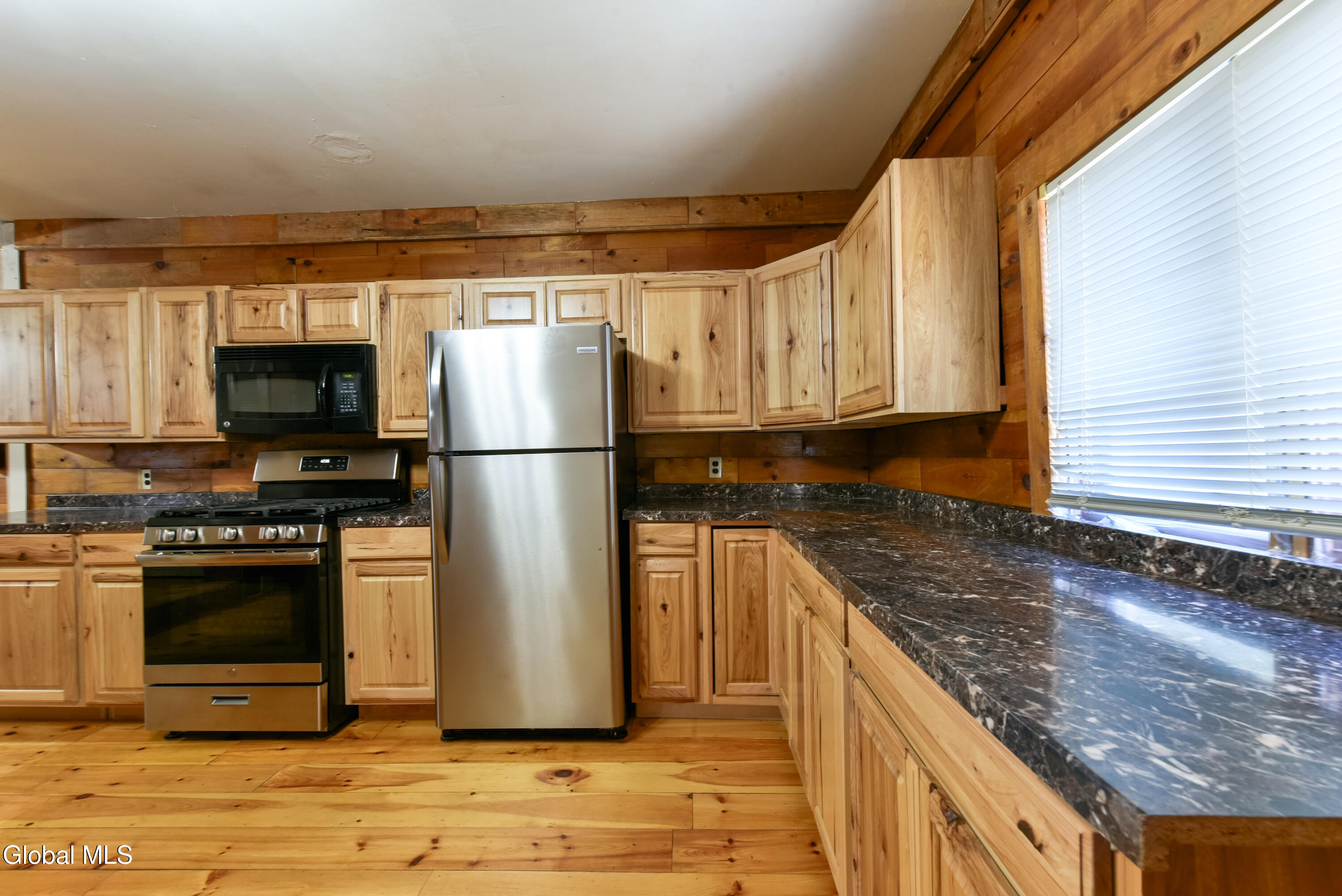79 3rd Street Gloversville NY 12078