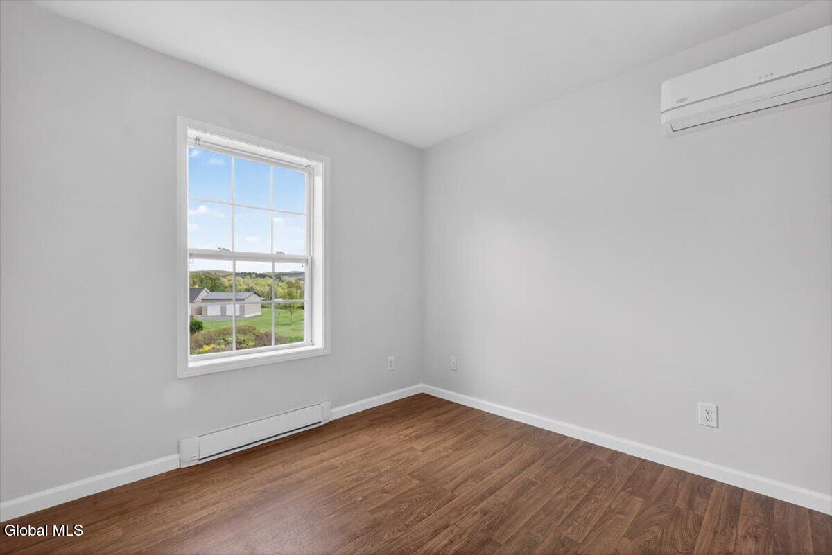 581 Pinewoods Troy NY 12180