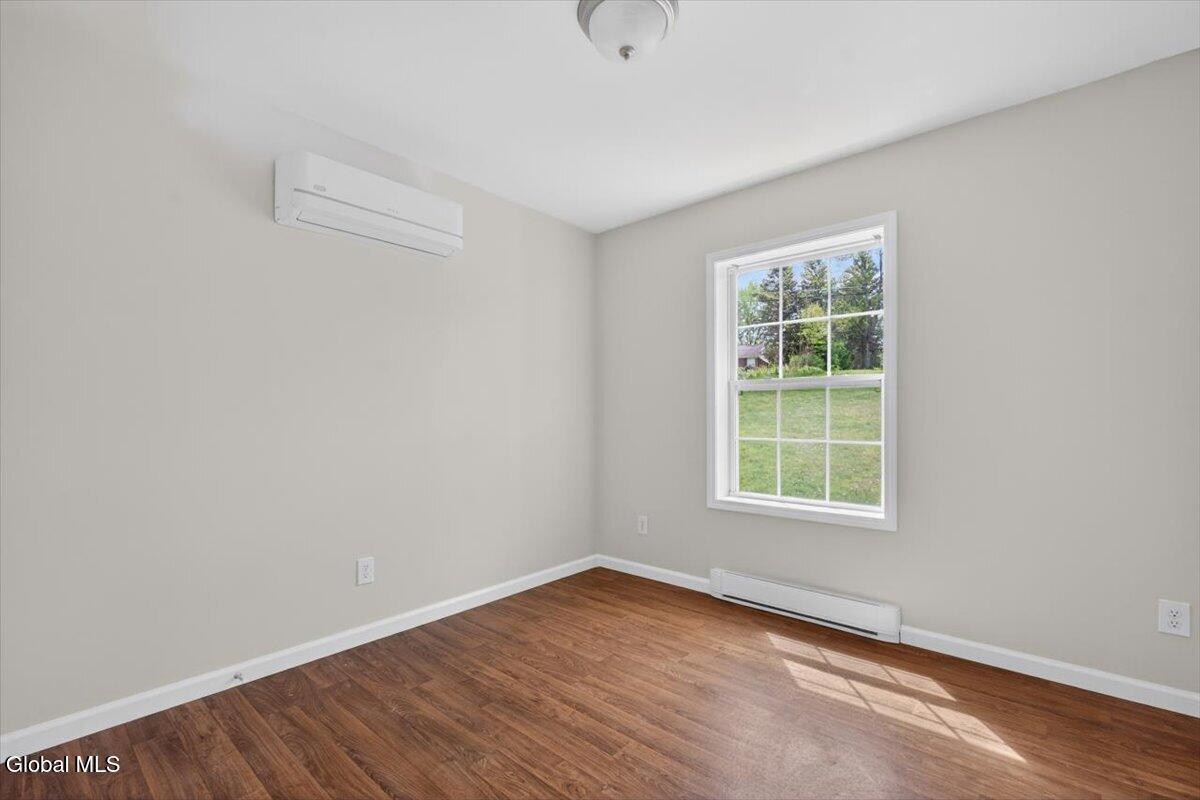 581 Pinewoods Troy NY 12180