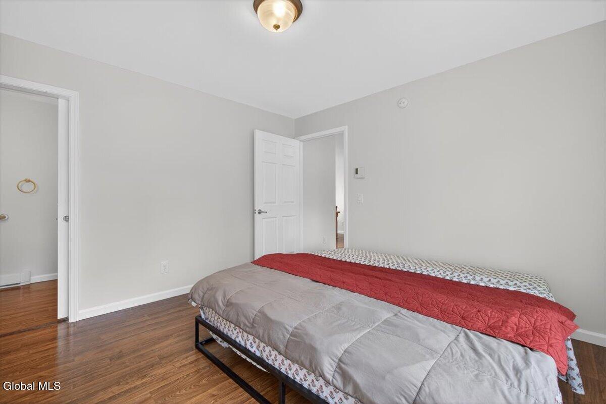 581 Pinewoods Troy NY 12180