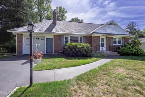 18 Richland Drive Glenville NY 12302