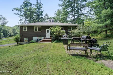 134 Hoags Corners Road Nassau NY 12123