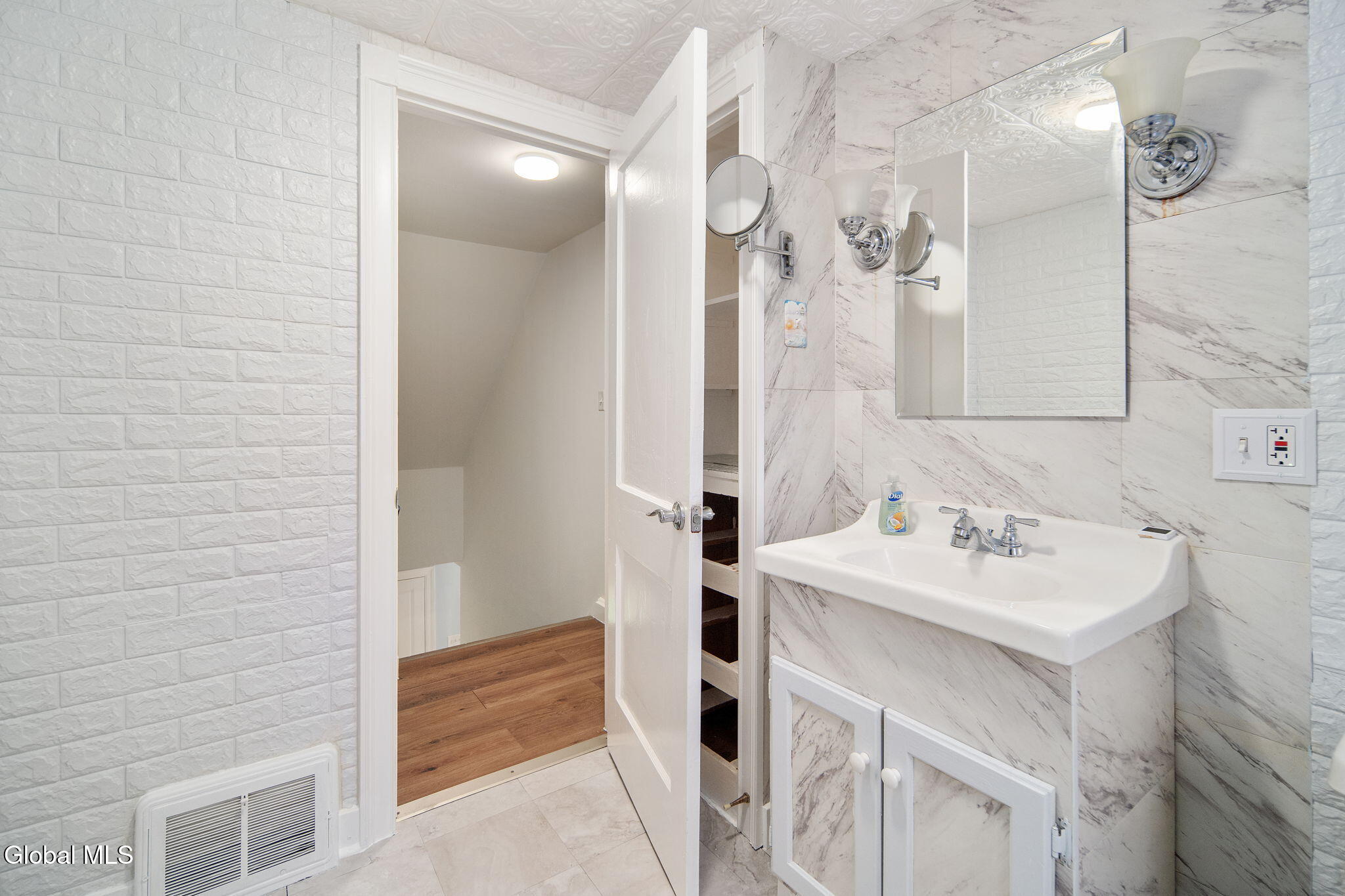 125 Fort Hunter Road Schenectady NY 12303