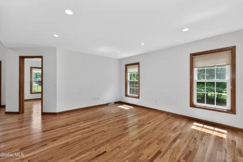 11 Pineview Lane East Greenbush NY 12061