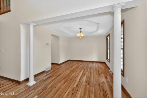 11 Pineview Lane East Greenbush NY 12061