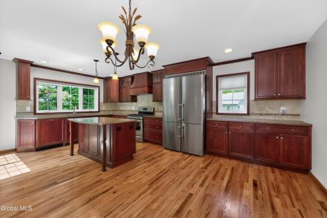 11 Pineview Lane East Greenbush NY 12061