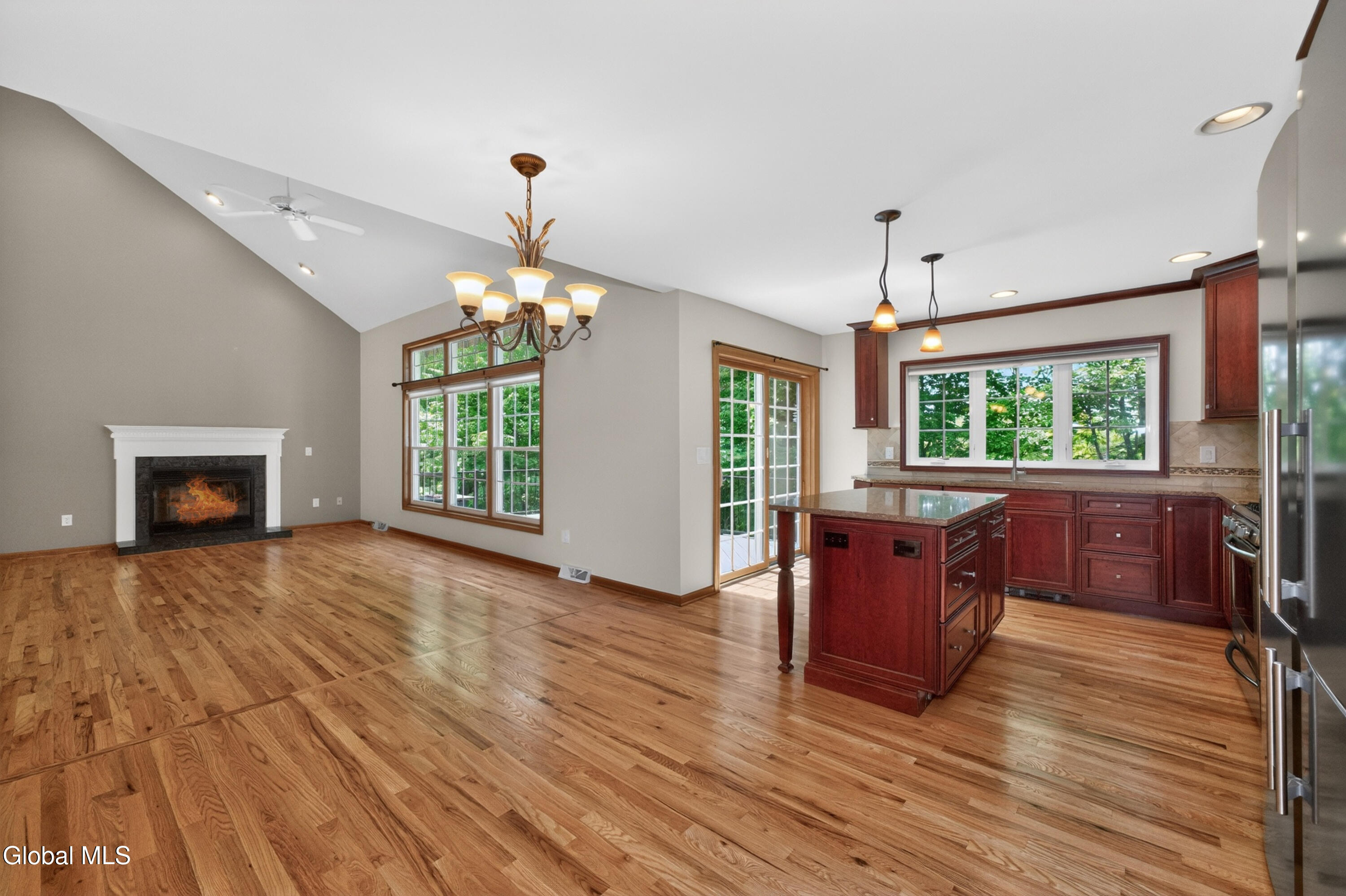 11 Pineview Lane East Greenbush NY 12061