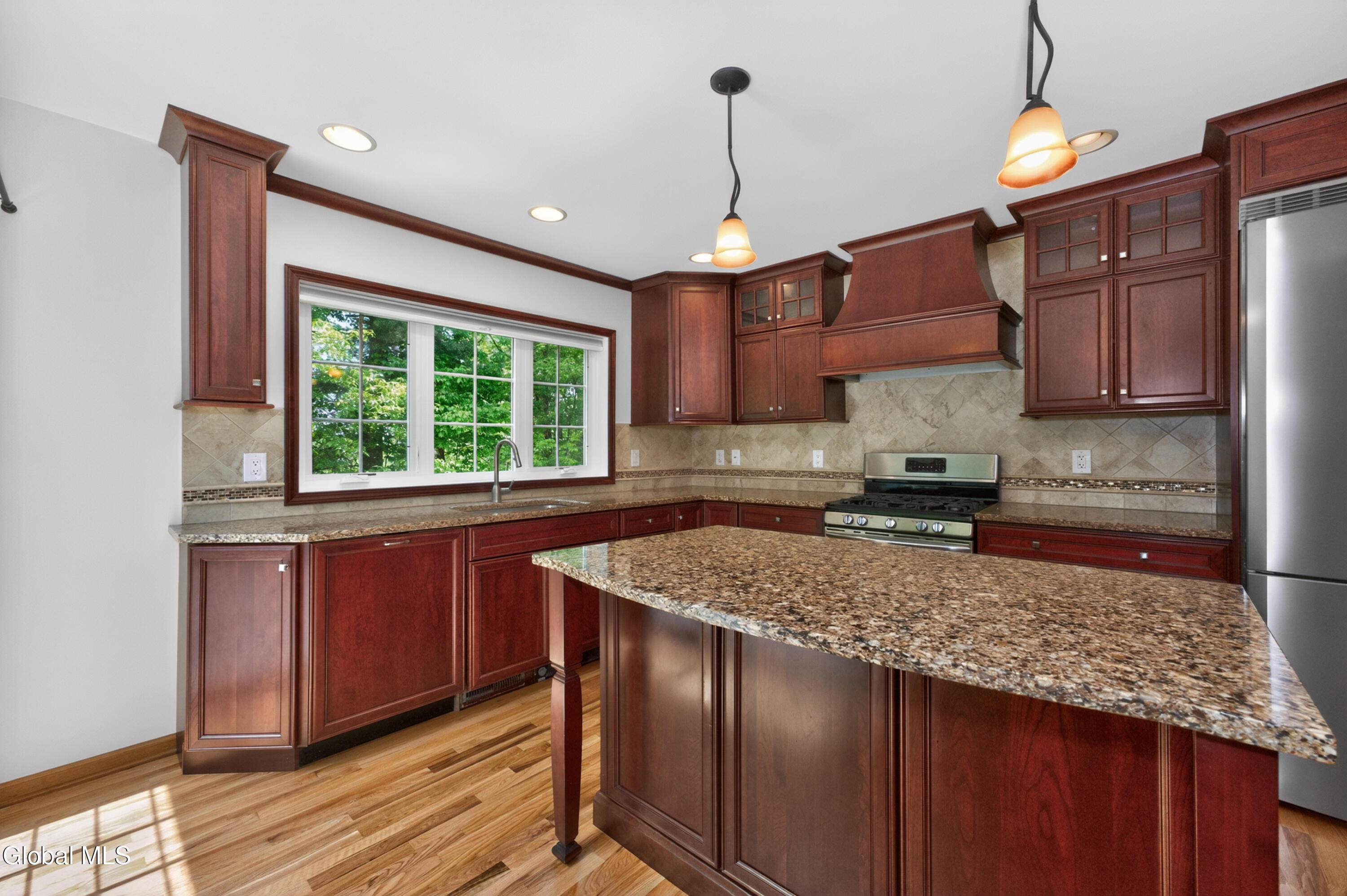 11 Pineview Lane East Greenbush NY 12061