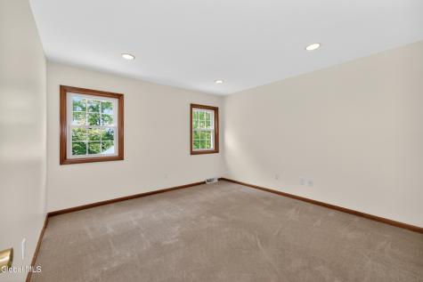 11 Pineview Lane East Greenbush NY 12061