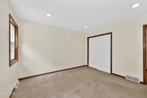 11 Pineview Lane East Greenbush NY 12061