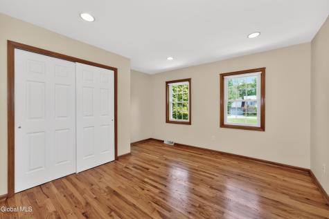 11 Pineview Lane East Greenbush NY 12061