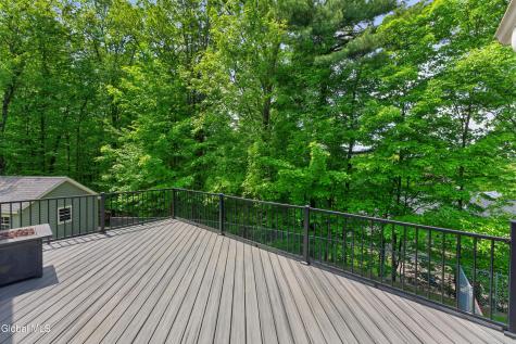 11 Pineview Lane East Greenbush NY 12061
