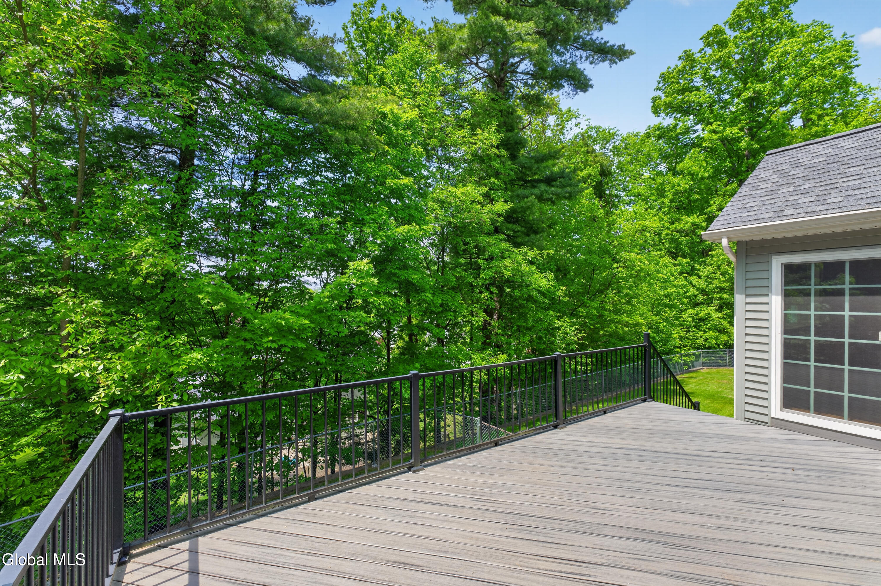 11 Pineview Lane East Greenbush NY 12061