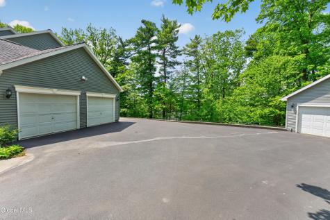 11 Pineview Lane East Greenbush NY 12061