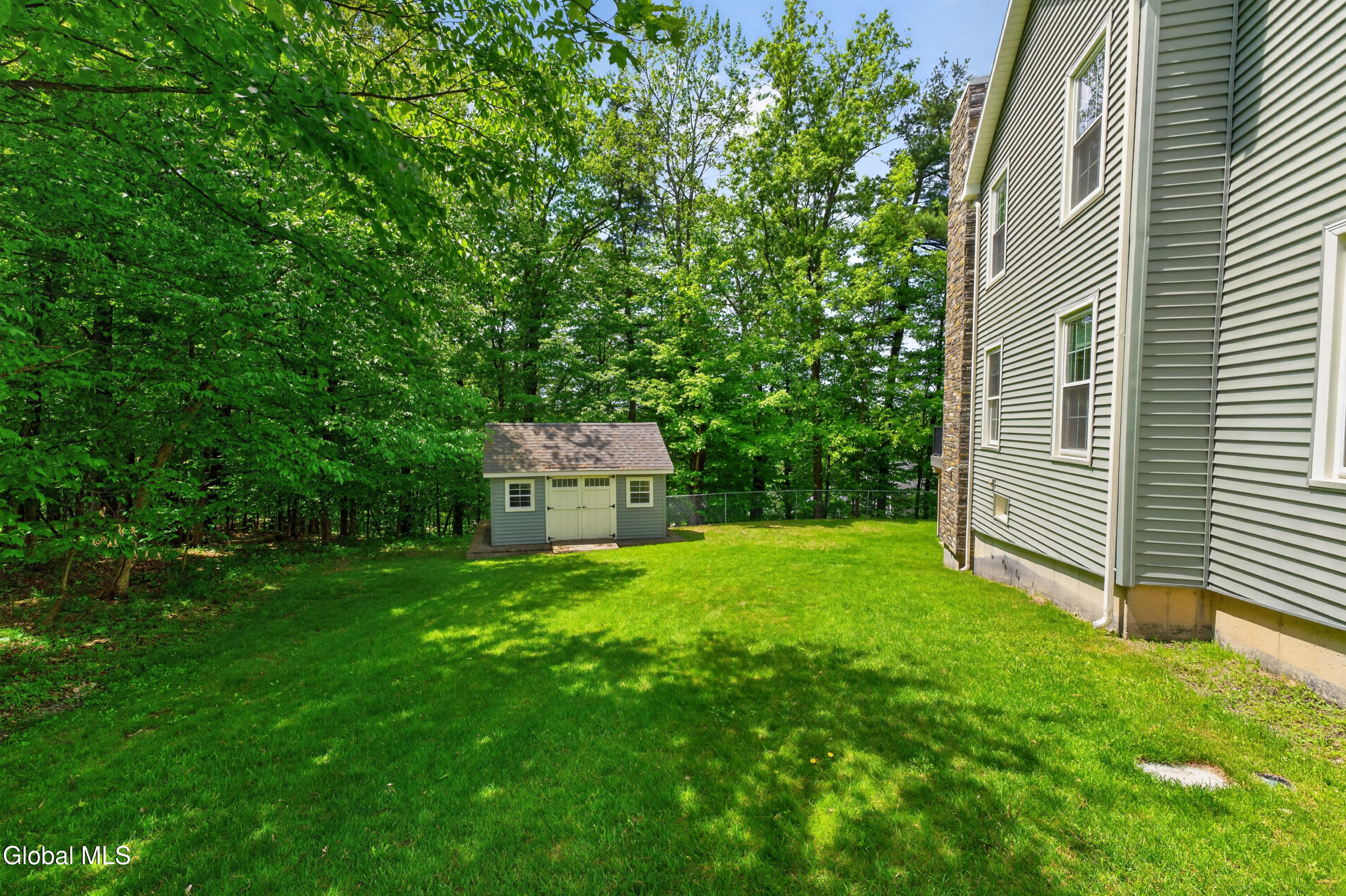 11 Pineview Lane East Greenbush NY 12061