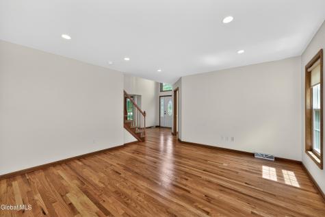 11 Pineview Lane East Greenbush NY 12061