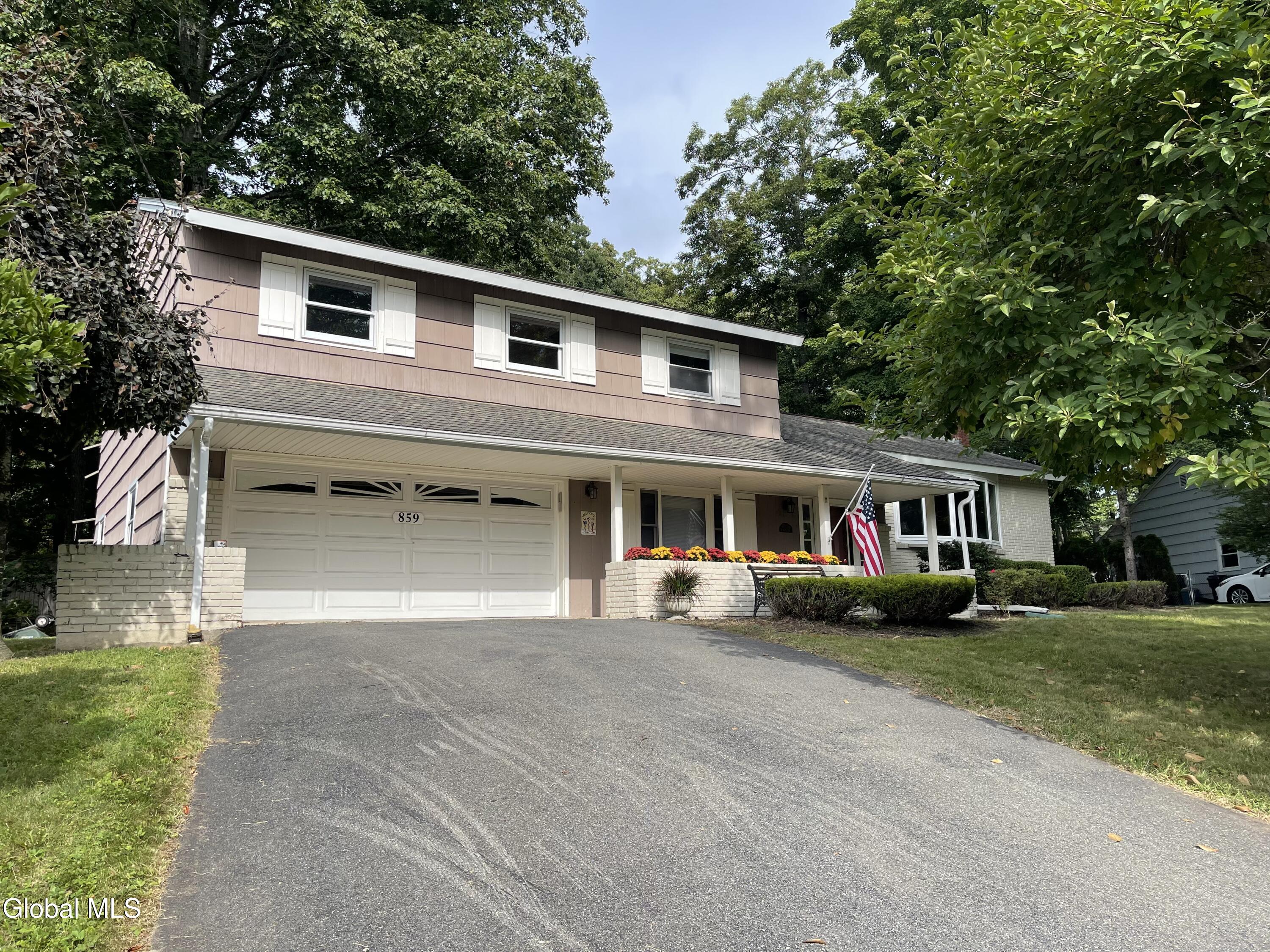 859 Maxwell Drive Niskayuna NY 12309