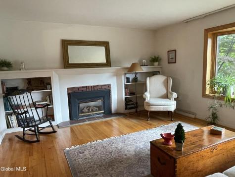 859 Maxwell Drive Niskayuna NY 12309