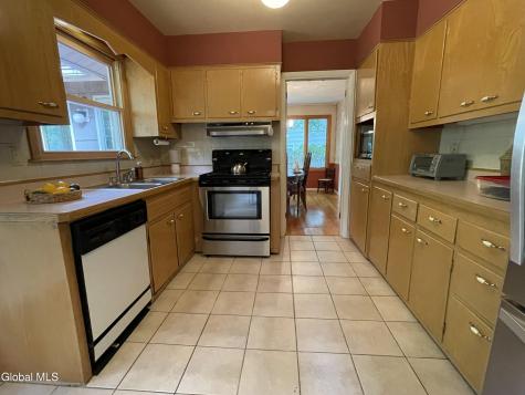 859 Maxwell Drive Niskayuna NY 12309