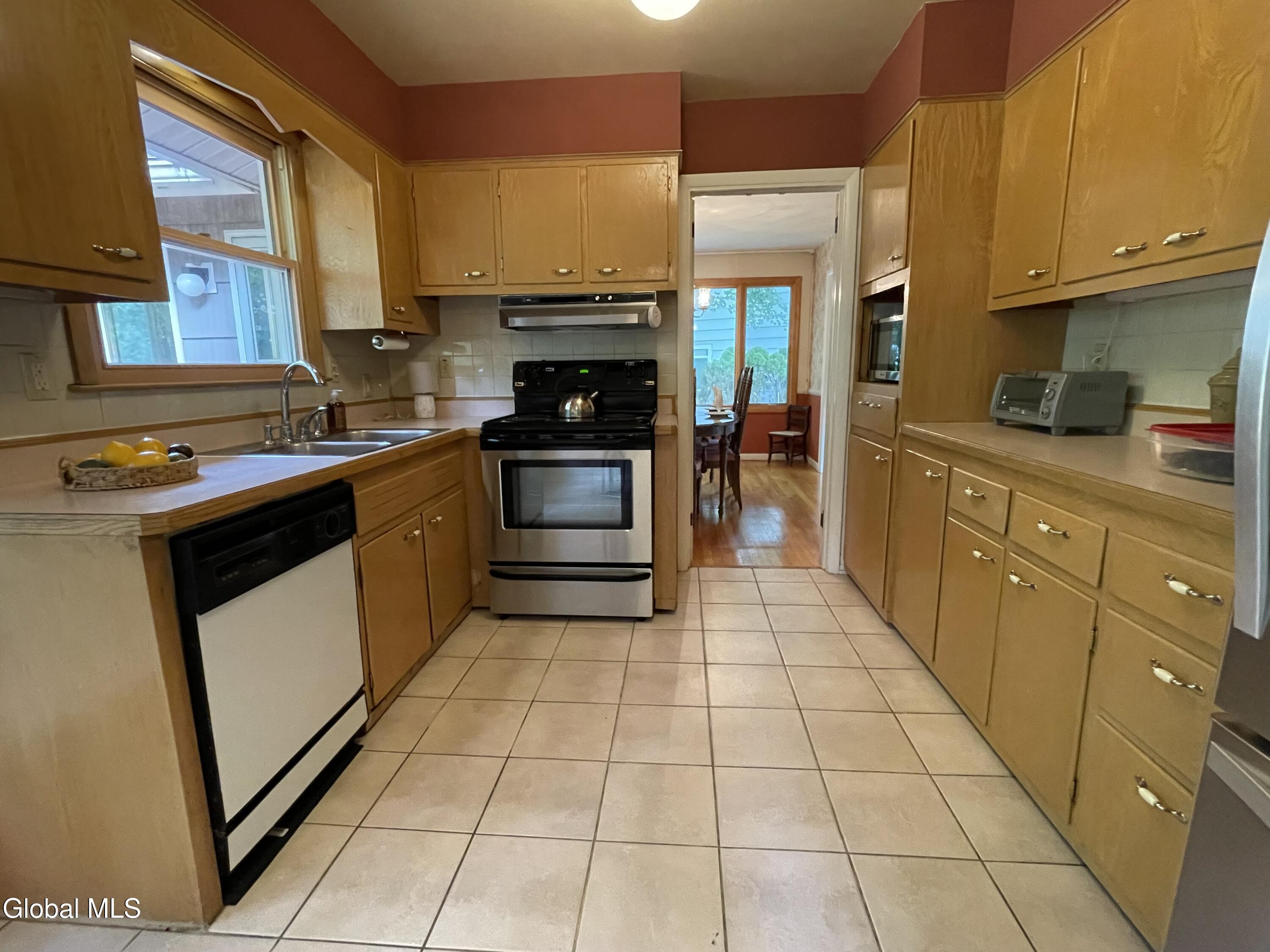859 Maxwell Drive Niskayuna NY 12309