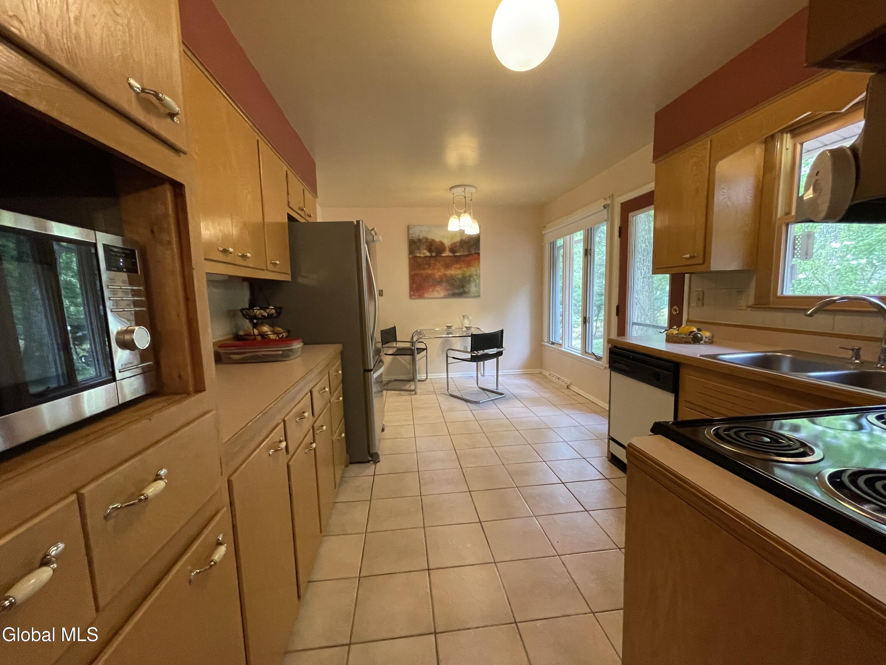 859 Maxwell Drive Niskayuna NY 12309