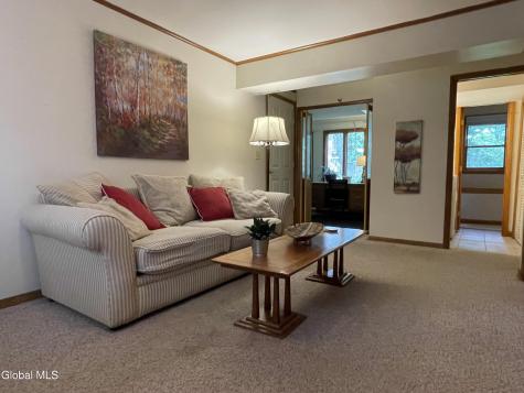 859 Maxwell Drive Niskayuna NY 12309
