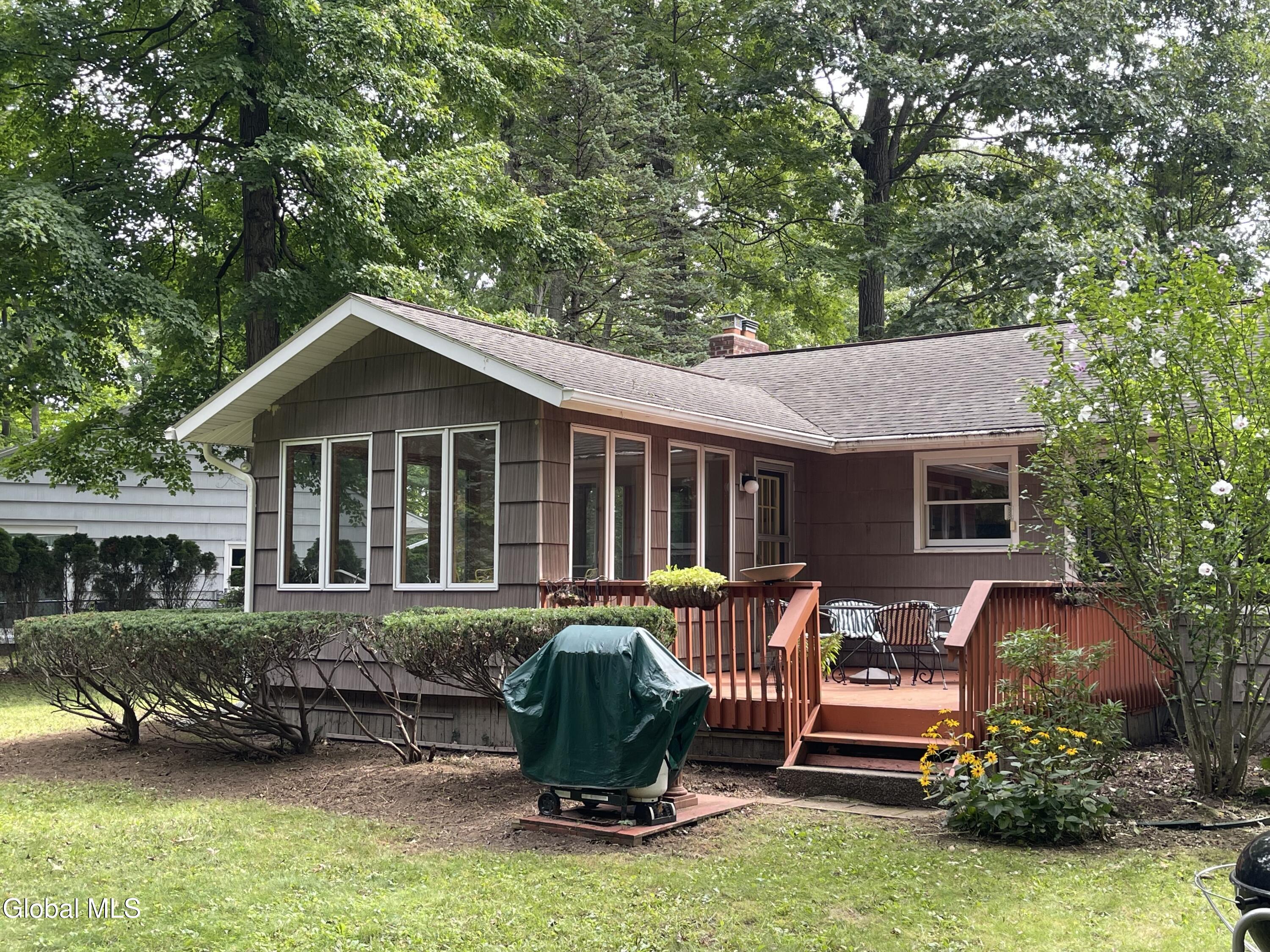 859 Maxwell Drive Niskayuna NY 12309
