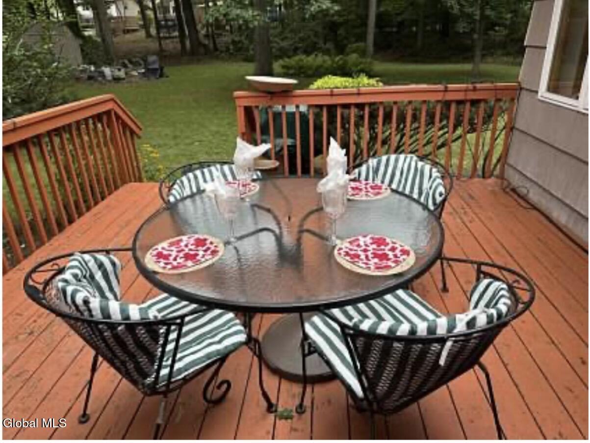 859 Maxwell Drive Niskayuna NY 12309
