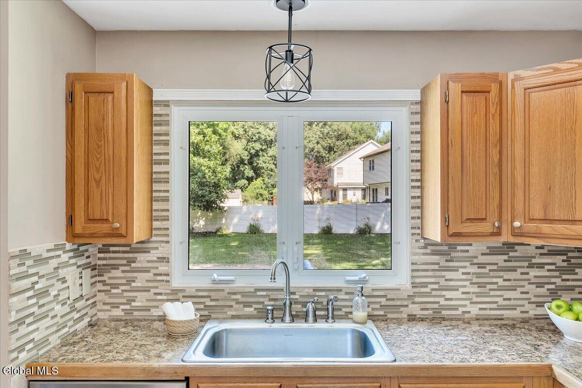 118 Southbury Road Clifton Park NY 12065