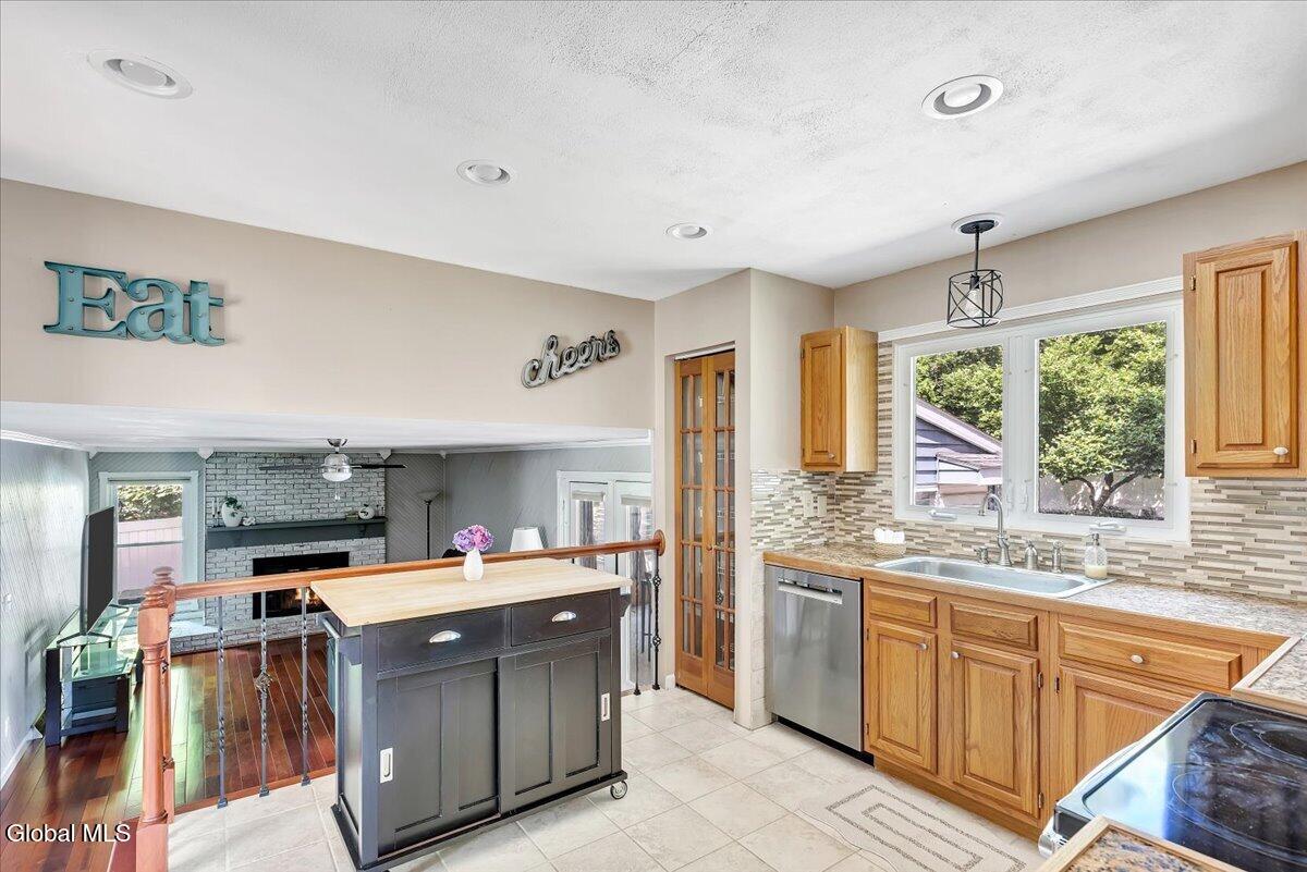 118 Southbury Road Clifton Park NY 12065