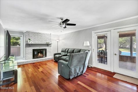 118 Southbury Road Clifton Park NY 12065