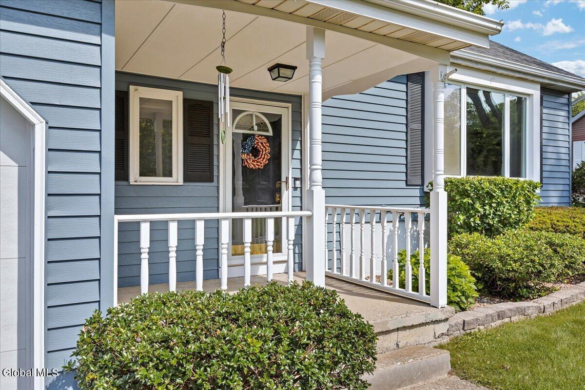 118 Southbury Road Clifton Park NY 12065