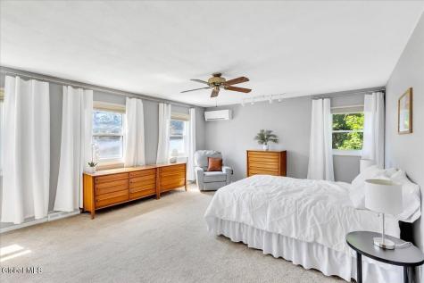 118 Southbury Road Clifton Park NY 12065