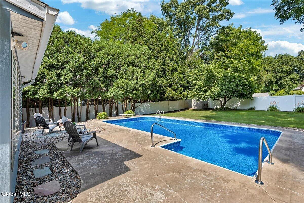 118 Southbury Road Clifton Park NY 12065