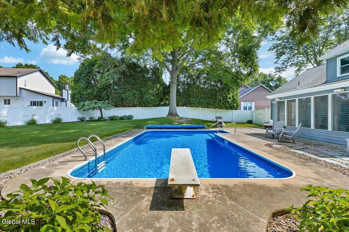 118 Southbury Road Clifton Park NY 12065
