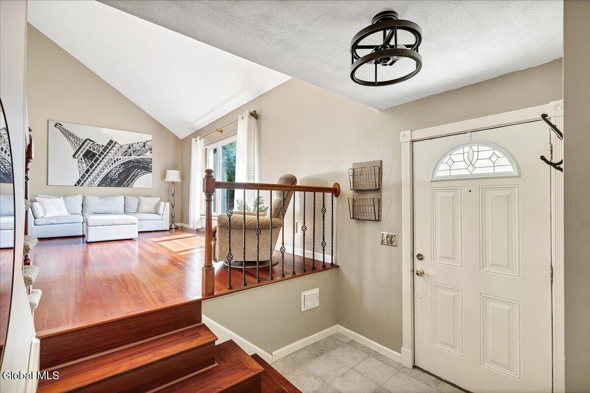 118 Southbury Road Clifton Park NY 12065