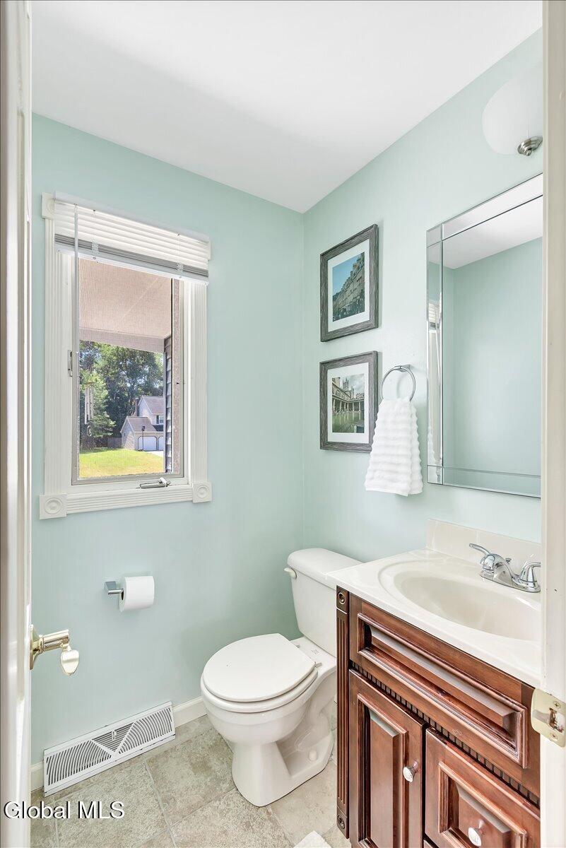 118 Southbury Road Clifton Park NY 12065